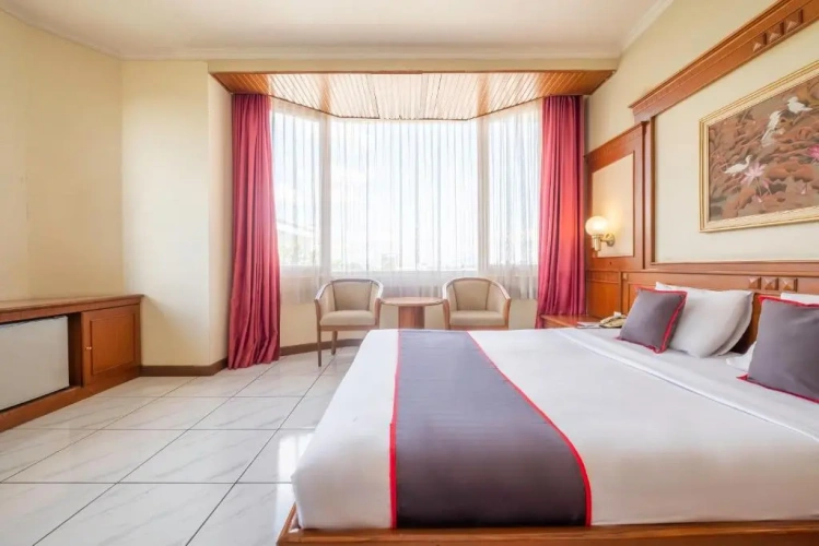 Deluxe Suite