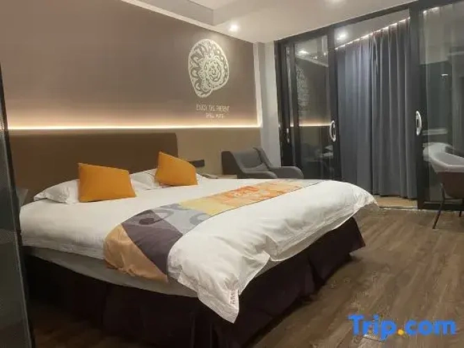 Standard Double room with river view