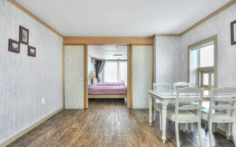 Sokcho Esher House Pension