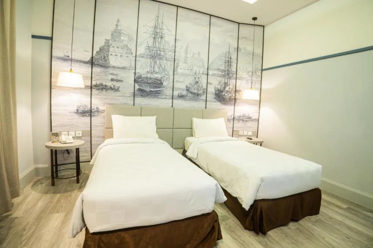 Three R Hotel