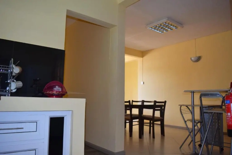 Basement Apartment with sea view