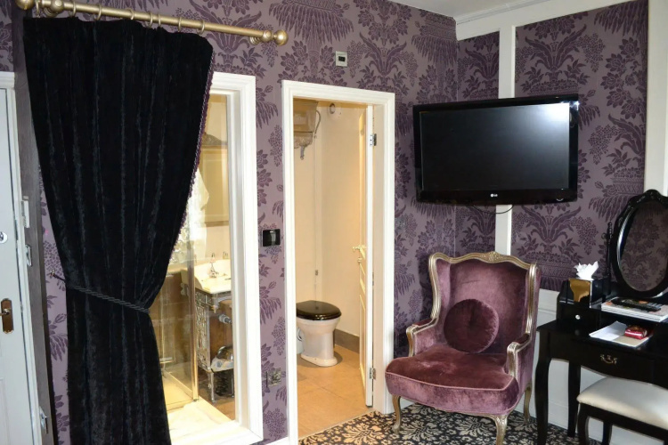 OYO The Townhouse