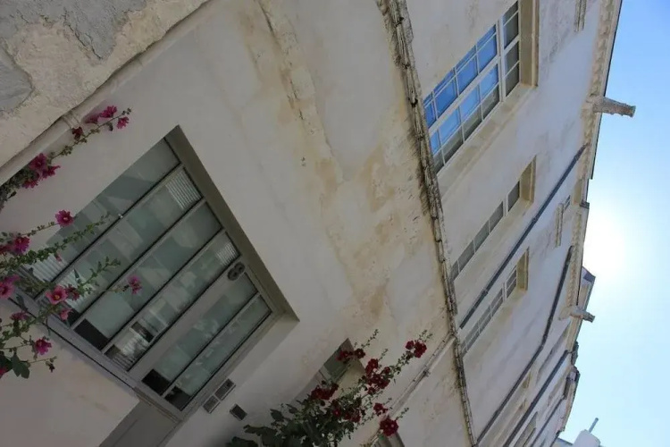 Une Maison En Ville