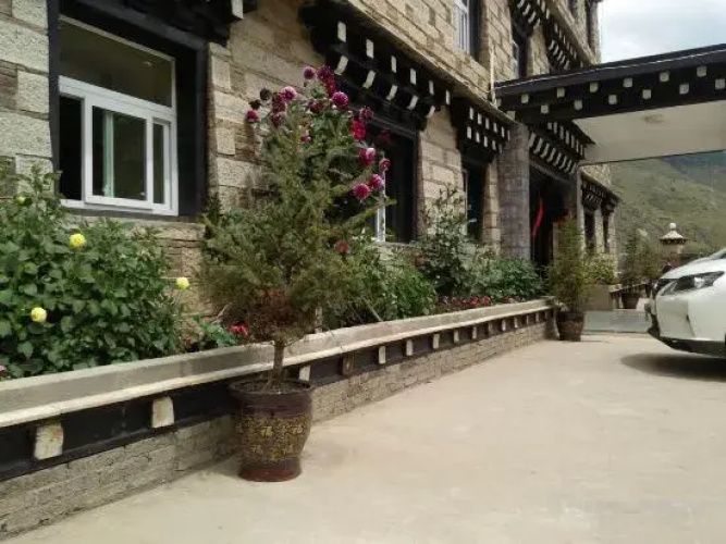 Hongyunge Hotel