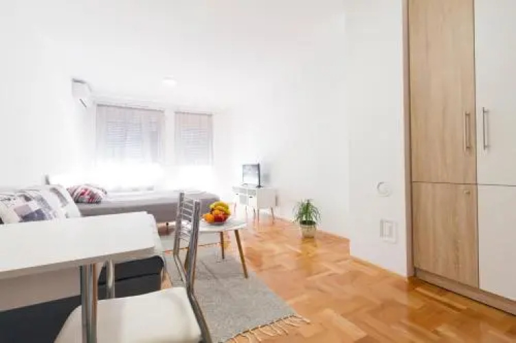 Tea Studio Apartments
