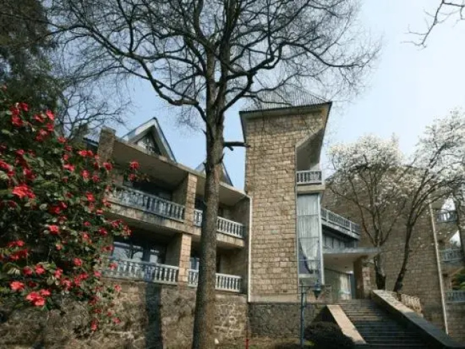 Luhuadang Hotel
