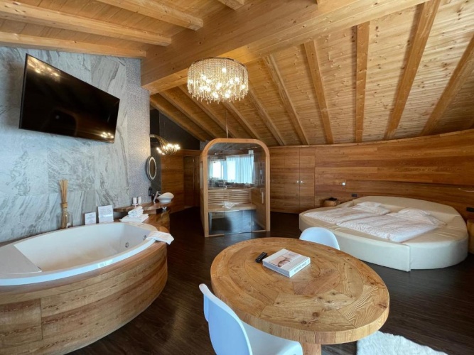 Luxury Suite
