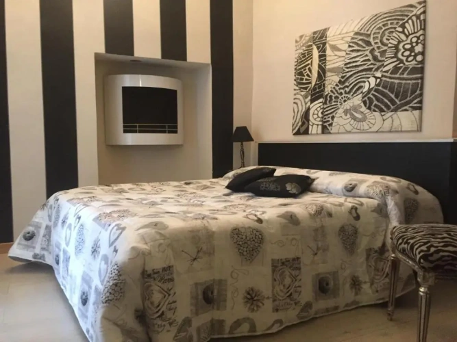 1 Bedroom Apartment with balcony and with view