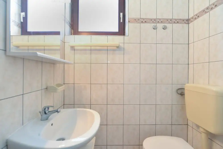 Apartment 794