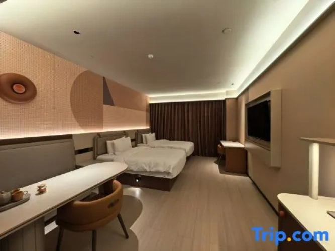 Deluxe Double Family room