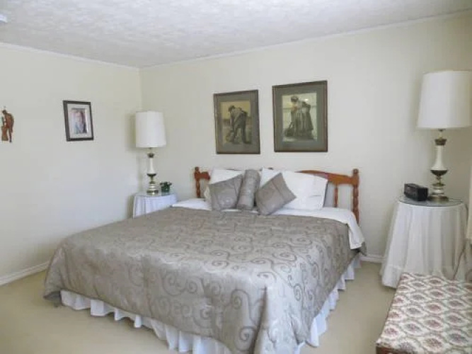 Avoca House B&B