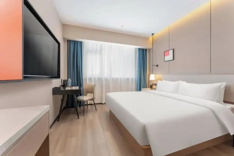 Classic Double room with city view