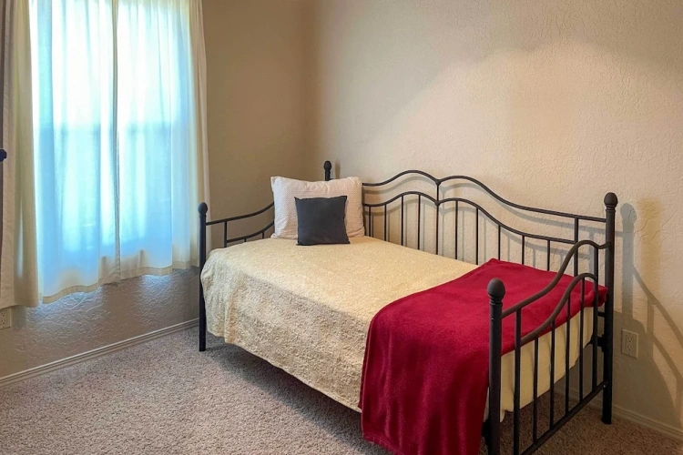3 Bedrooms Apartment