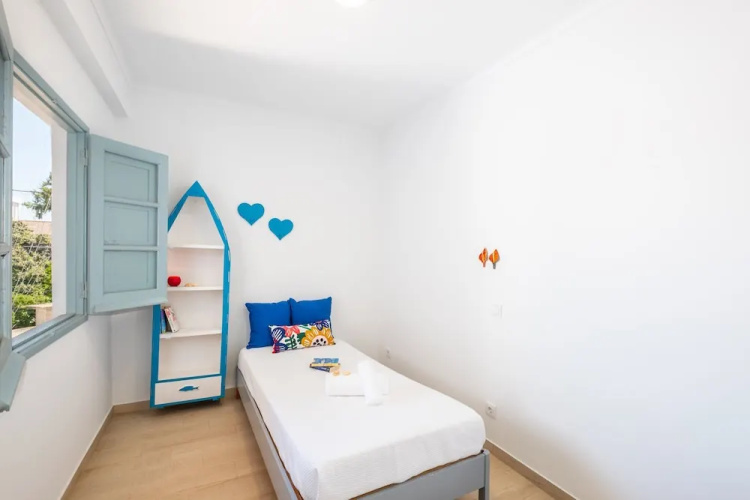 Townhouse Aqua