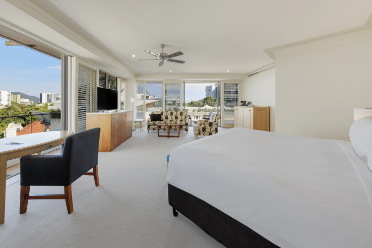 Pullman Reef Hotel Casino