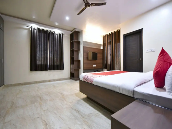 Collection O 12421 Hotel GT View