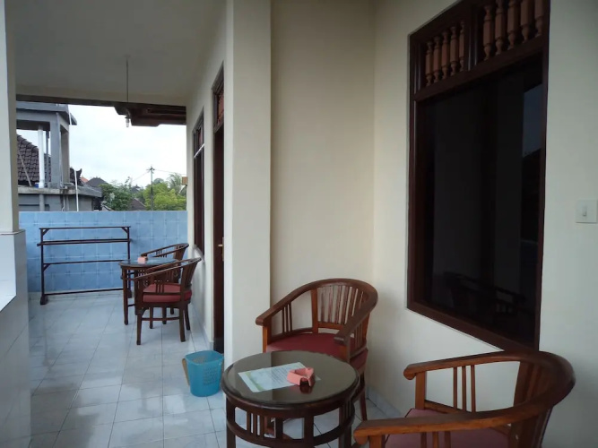 Brata Home Stay