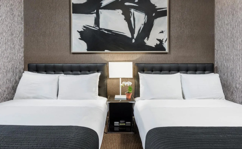 Park West Hotel