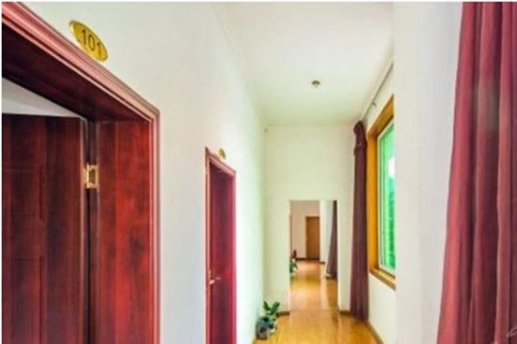 Leshan Hongxuan Hotel