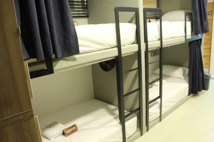 Los Patios Suites Hostal