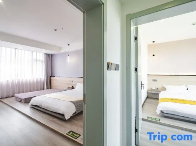 2 Bedrooms Deluxe Family Suite
