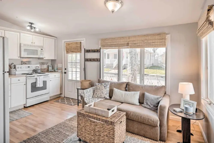 Bright Belmar Cottage < Half Mi to Boardwalk!