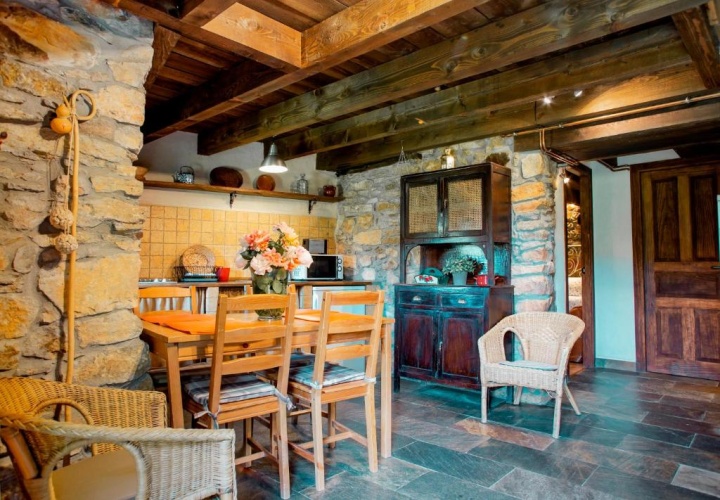 2 Bedrooms Cottage