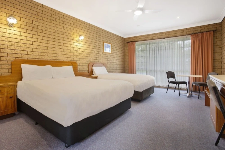 1 Bedroom Executive Twin Suite