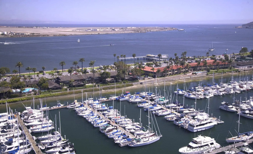 Best Western Plus Island Palms Hotel & Marina photo 30