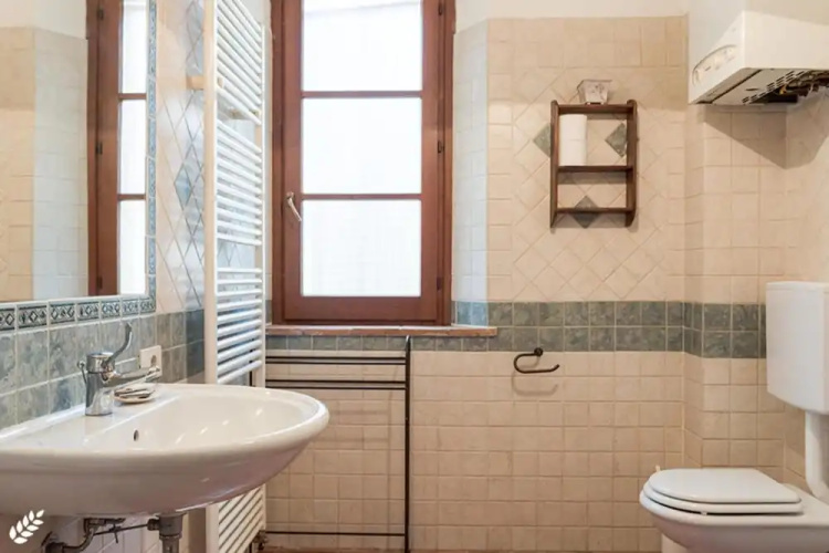 Laurel apt With Shared Pool