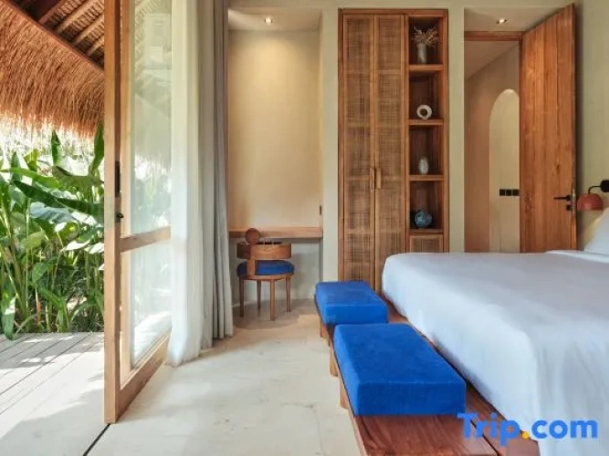 4 Bedrooms Villa
