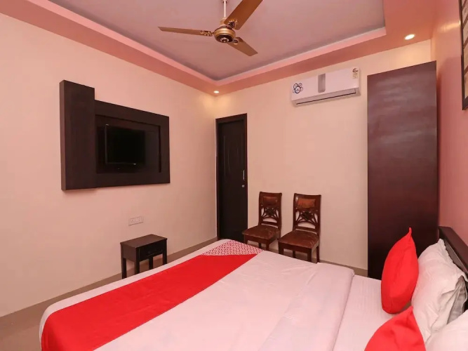 Hotel Ananta