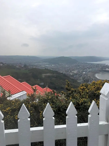 Neuadd Villa