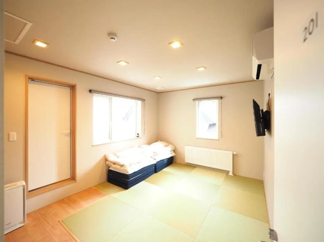 Standard Triple room