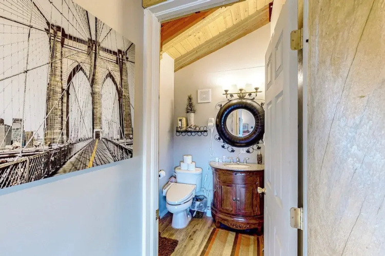 3BR w/ Views, Ping-pong, Deck, & Fireplaces