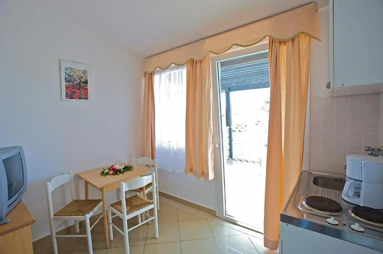 1 Bedroom Triple Apartment with balcony