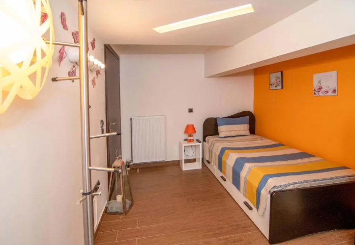 Optasia Luxury House