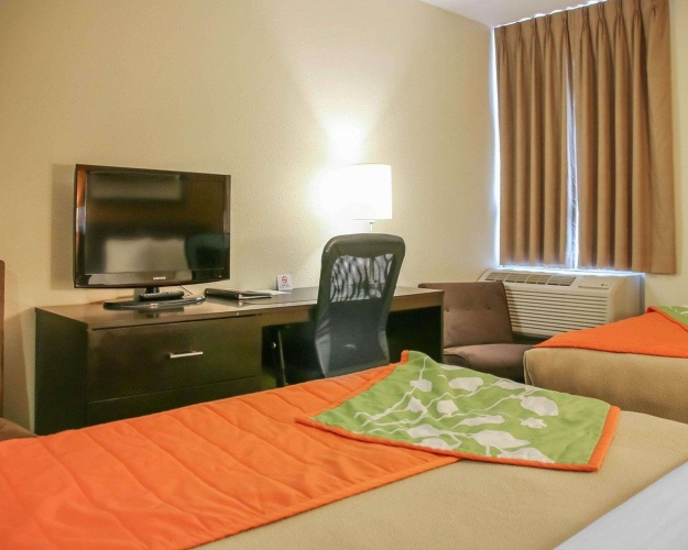 Econo Lodge photo 6
