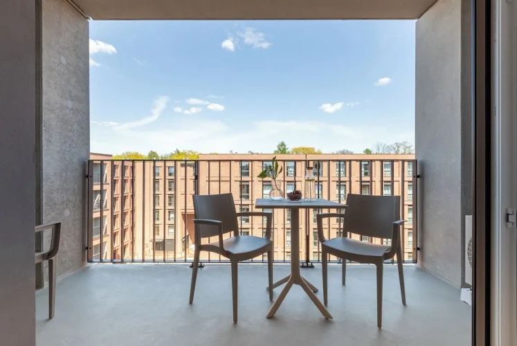 Apartment with balcony