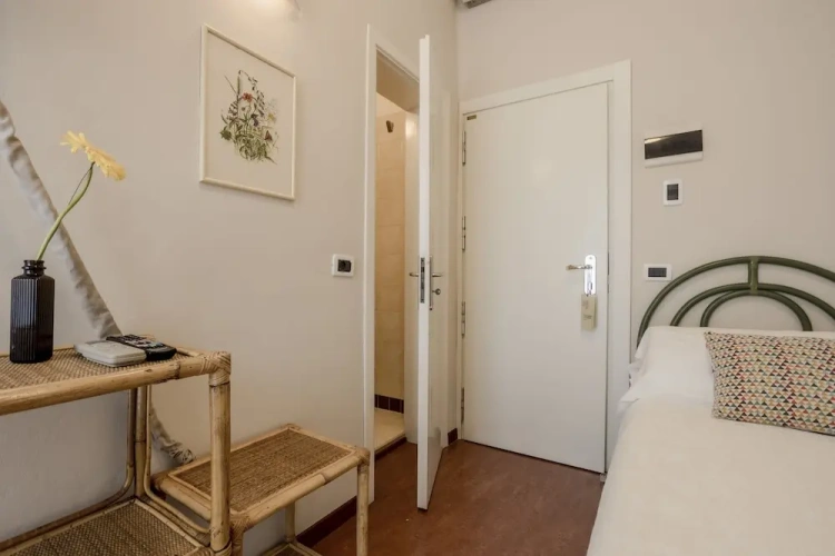 Standard Single room with balcony