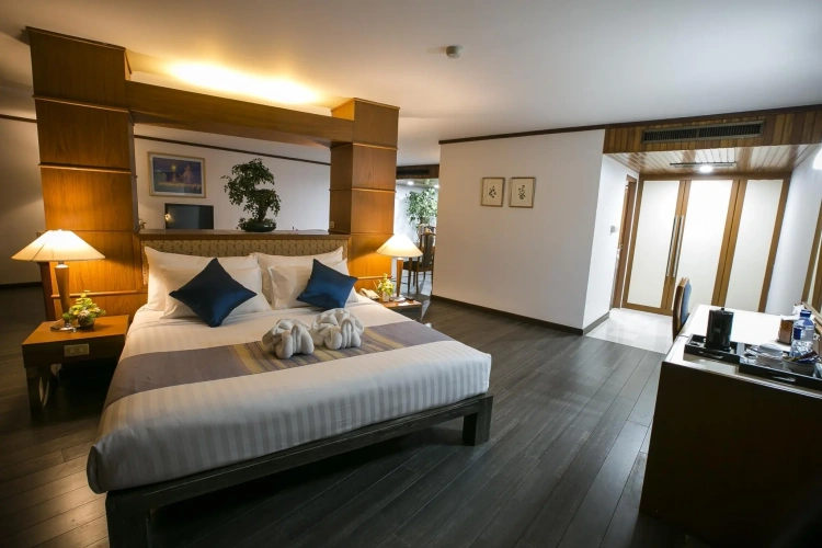 Double Suite