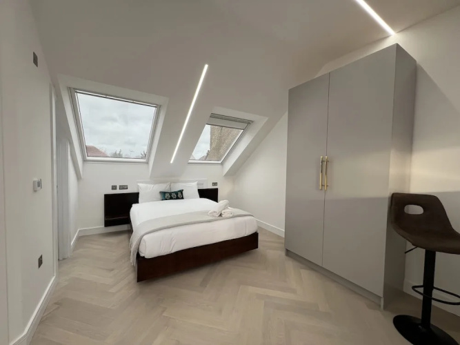 Luxurious London Studios