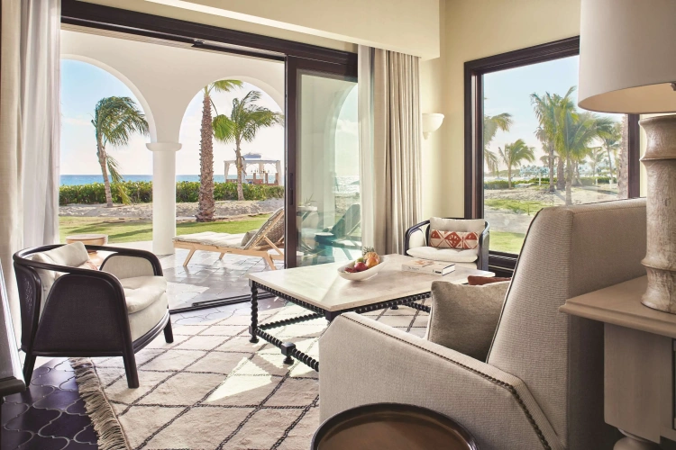 5 Bedrooms Standard room beachfront