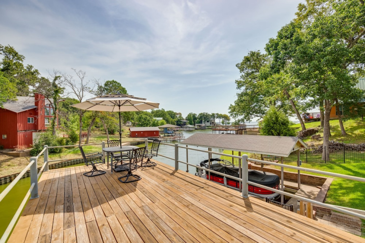 Fish & Kayak: Tranquil Cedar Creek Home!