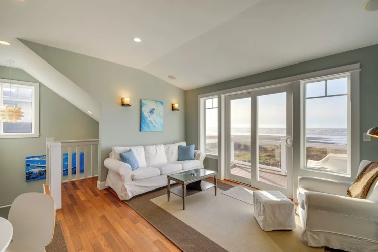 Oceanfront Moclips Retreat w/ Beach Access & View!