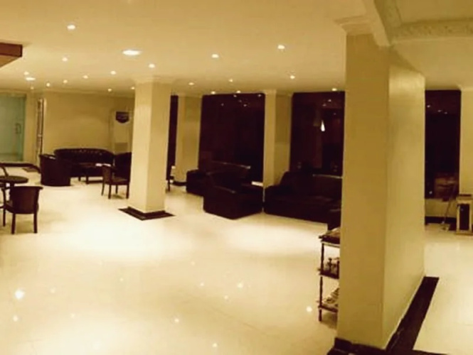 Lamar Suites Hotel