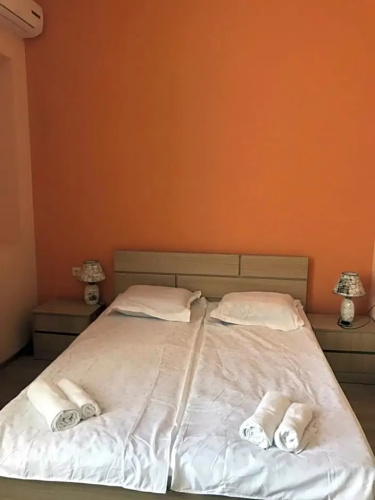 Kmg Hotel