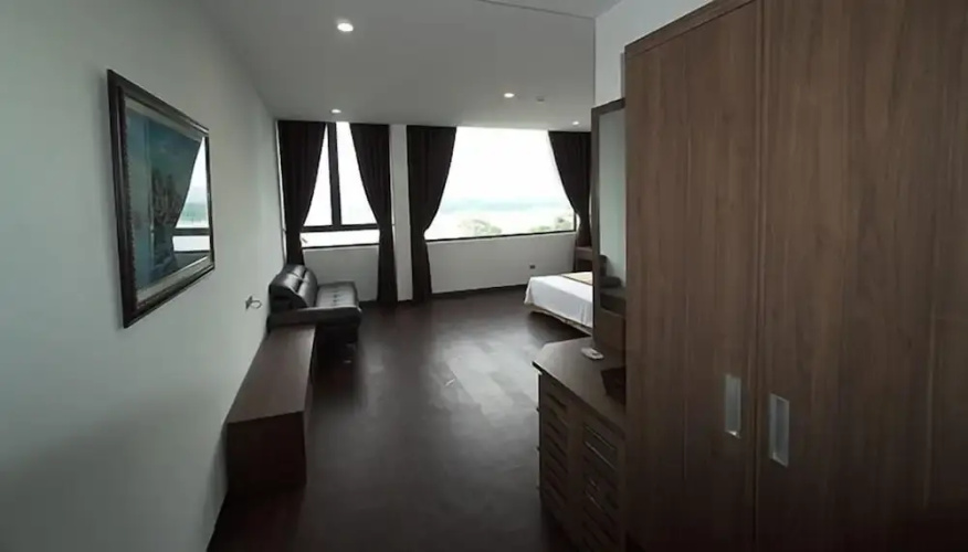 Lakeside Dailai Hotel