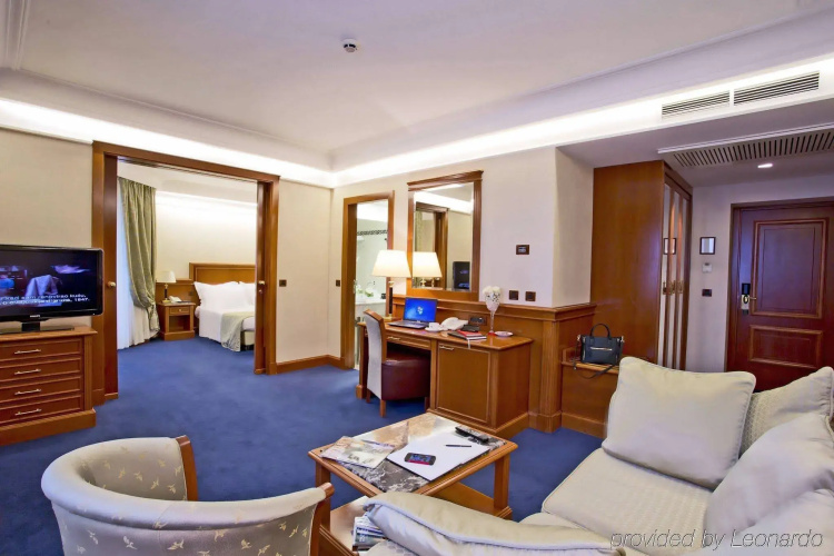 Palace Hotel