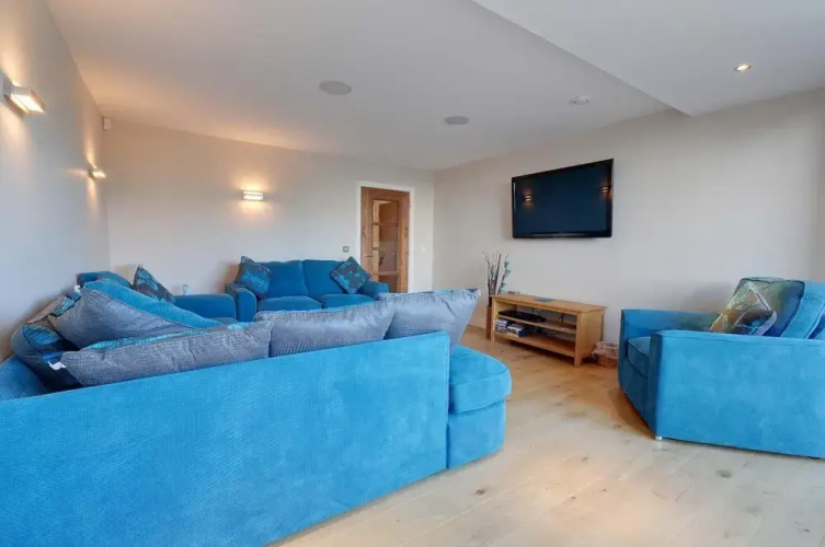 6 Sandbourne in Bournemouth